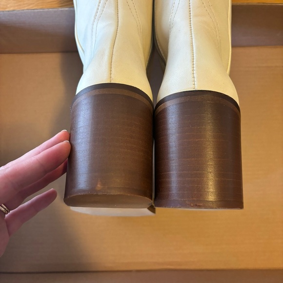 Patina - Portland Leather Oslo Boots in Bone - Picture 9 of 12